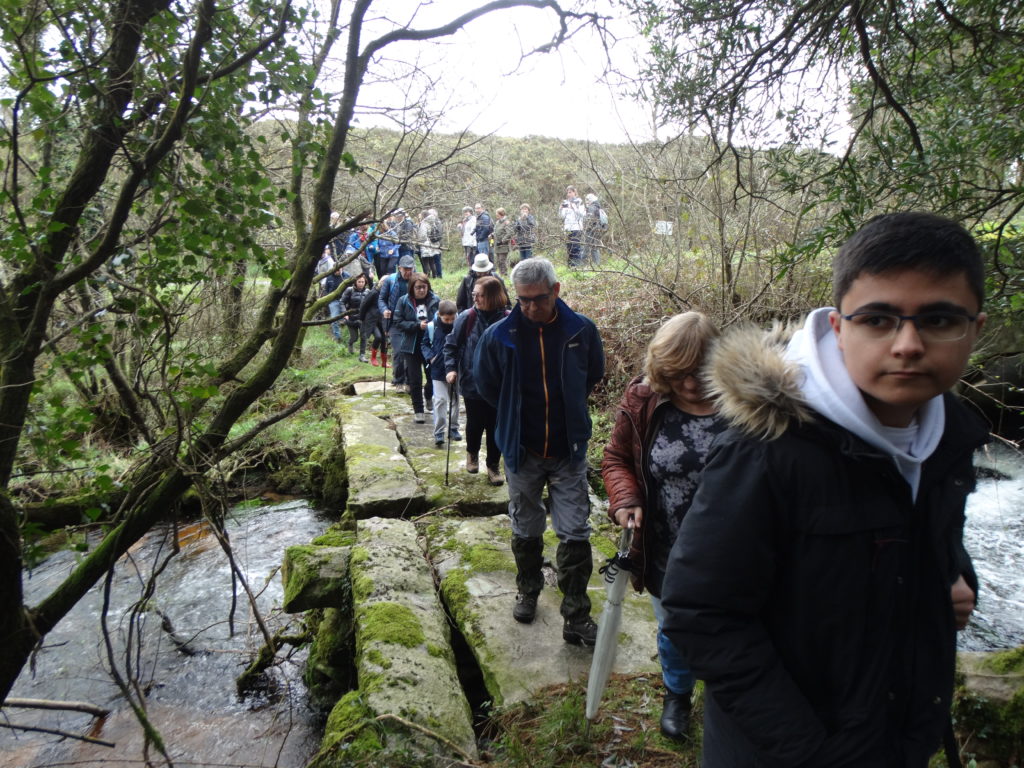 3. Paso dos excursionistas pola pontella do Rabiñoso (XMLS)